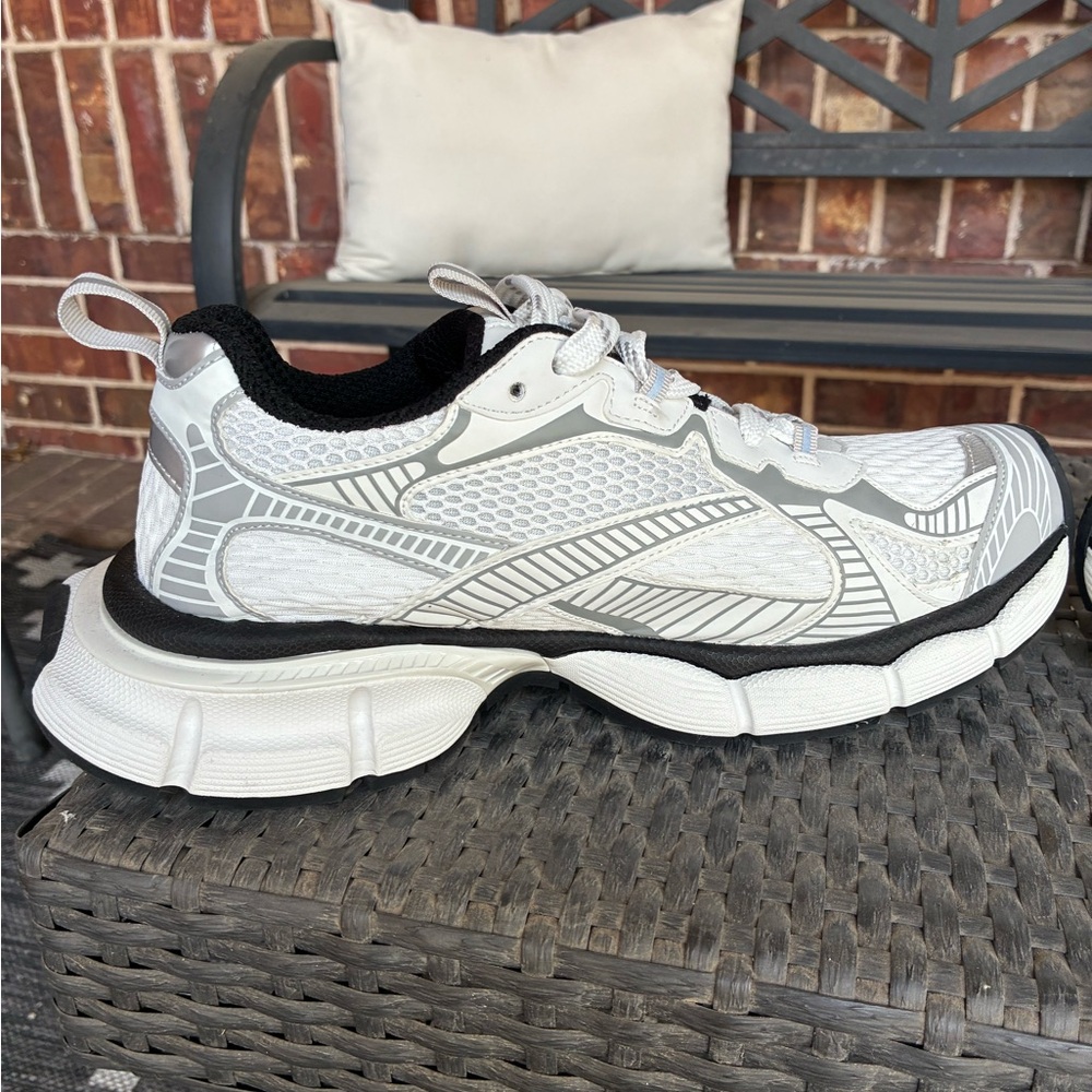 Mens Aldo runner sneakers in size 12.